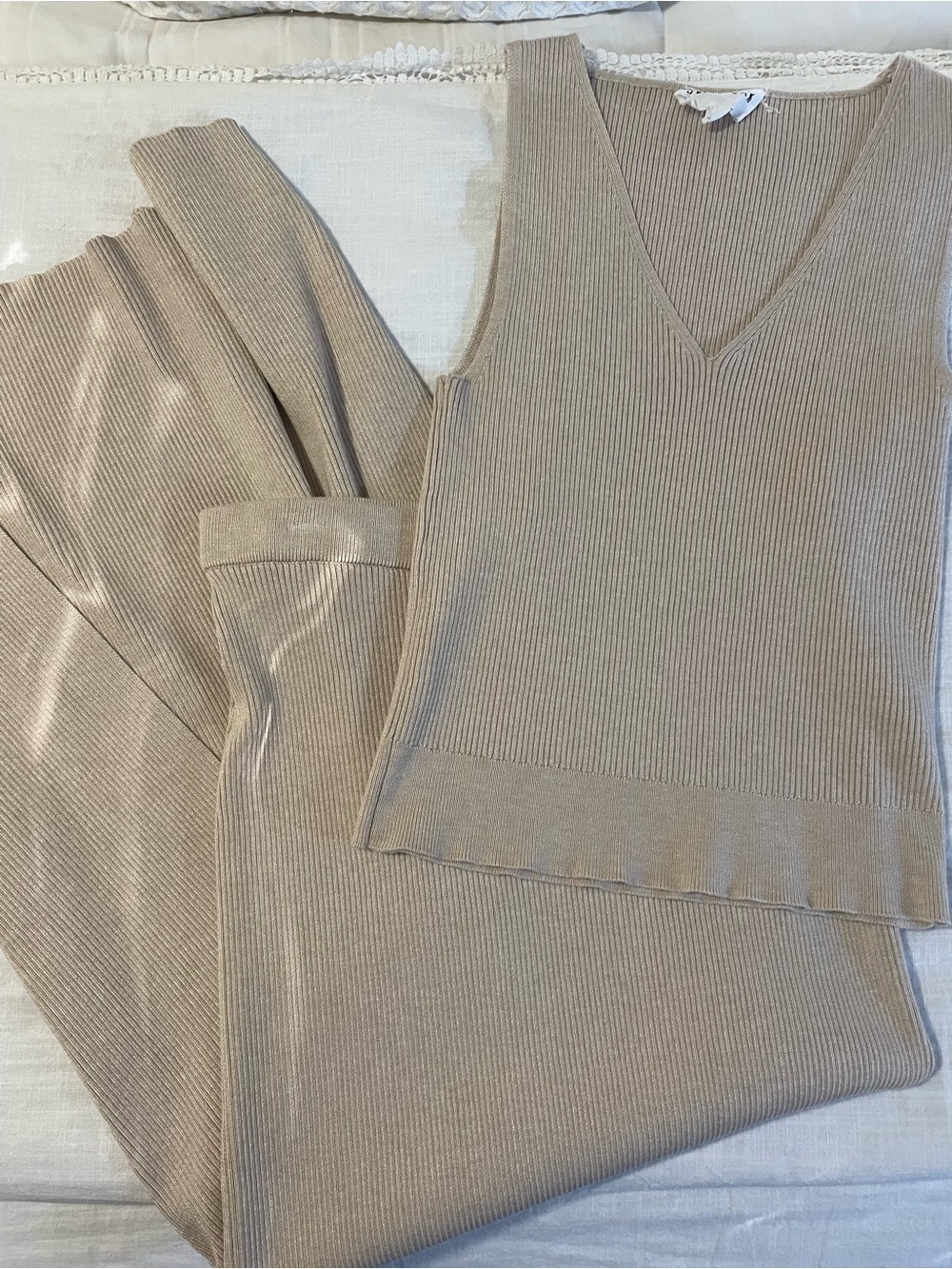 Ribbed V-Neck Knit Tank and skirt set - Beige